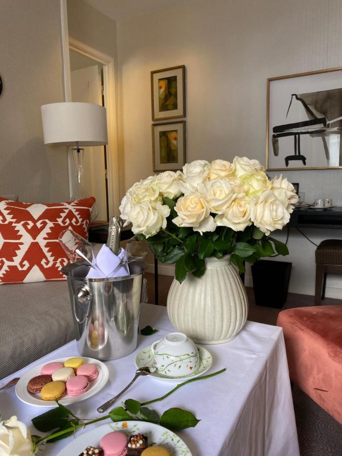 Balmoral Champs Elysees Hotel Parijs